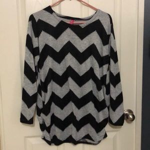 Chevron cinched side sweater